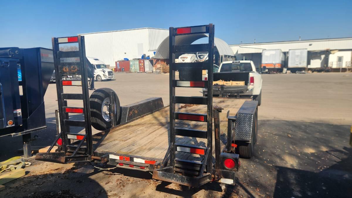 2001 K&amp;H Flatbed equipment trailer 12K