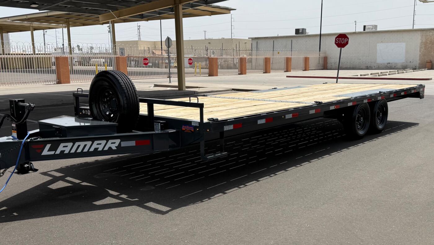 2026 Lamar Deckover 8.5' x 24' Deckover Equipment