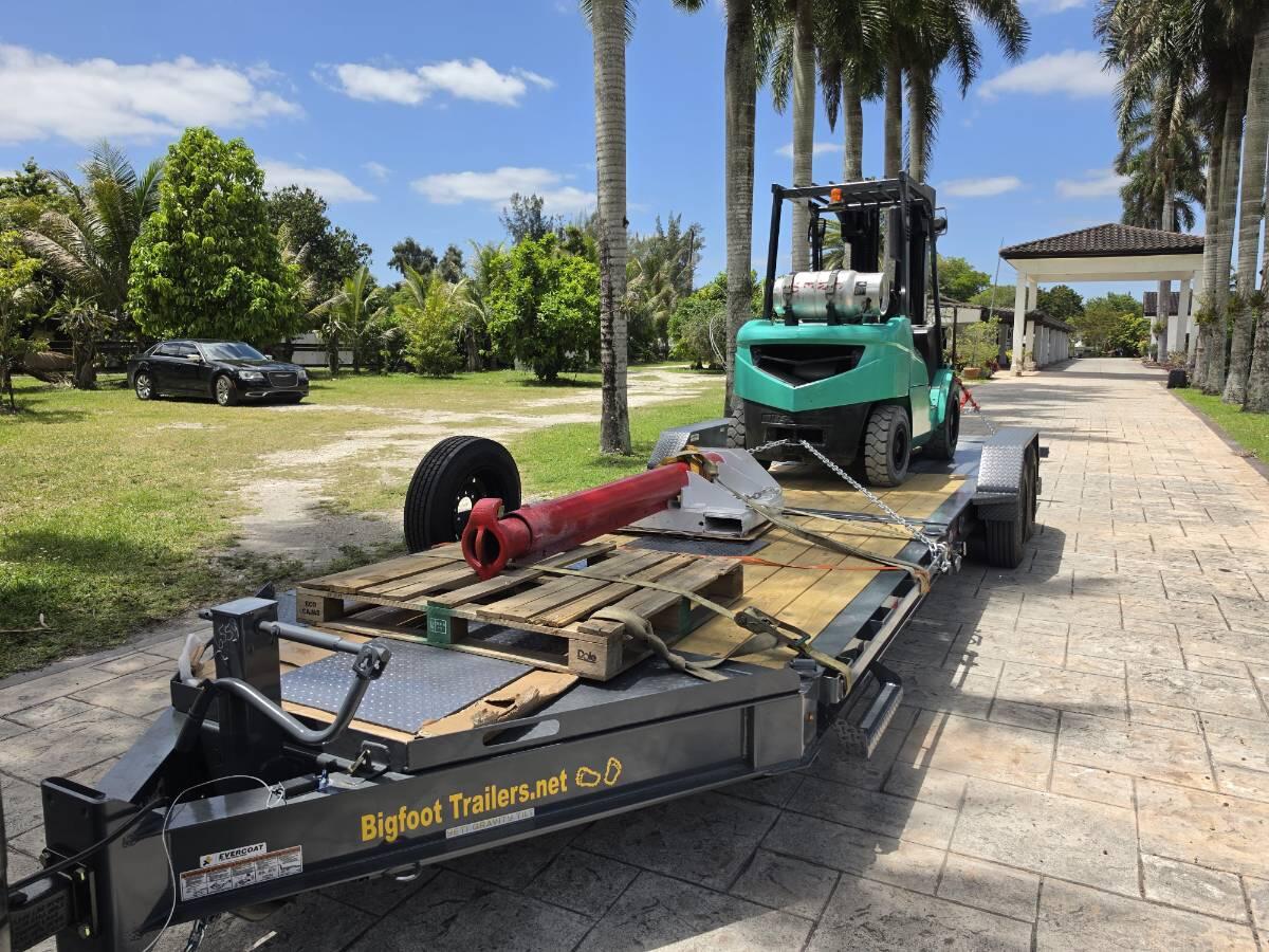 2026 Bigfoot trailer 13500 payload capacity Yeti 24 Yeti 24 gravity tilt 17500gvwr