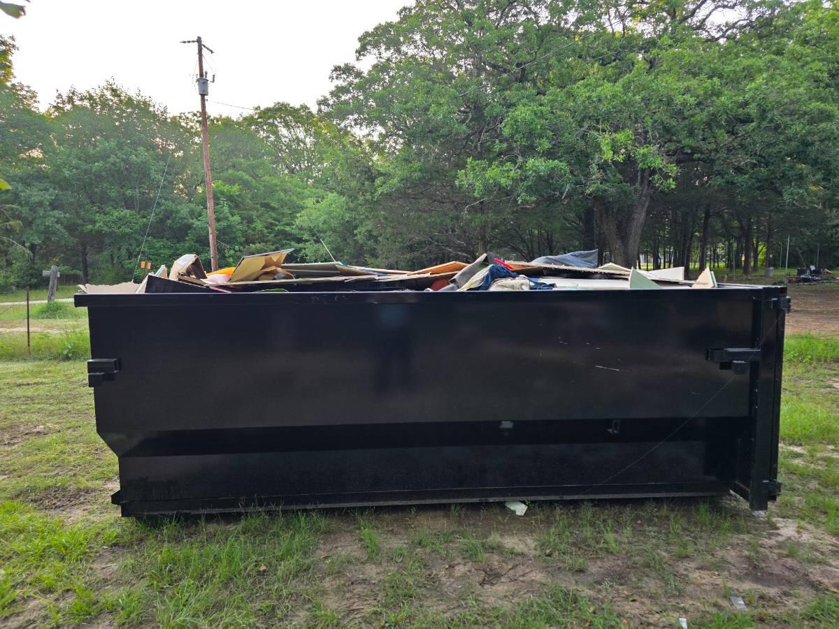 2026 Texas Pride Dump trailer with 17 yard dump
