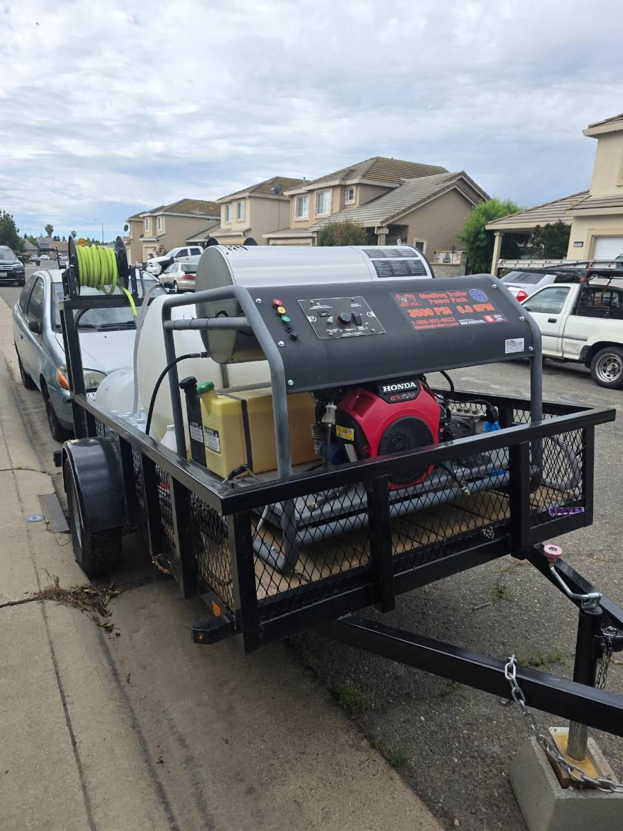 2025 Mud Dog Utility trailer with Hot water