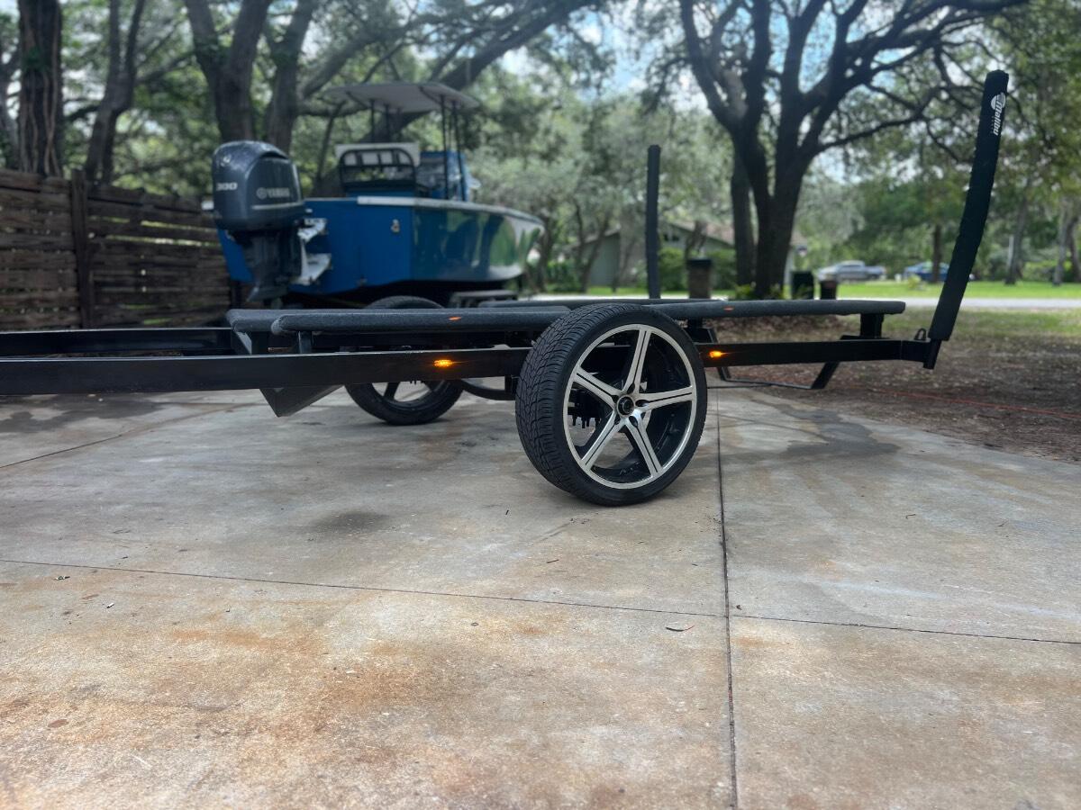 1993 Malibu ski boat trailer