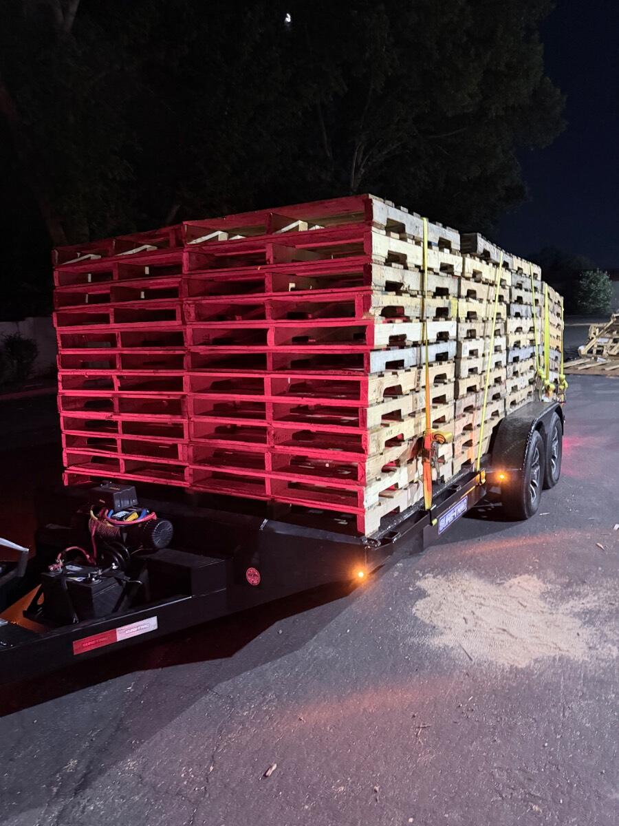 2026 Suretrac Car hauler with dovetail