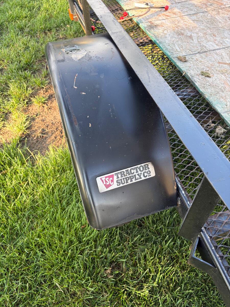 2015 Tractor supply co. Good trailer w good tires.
