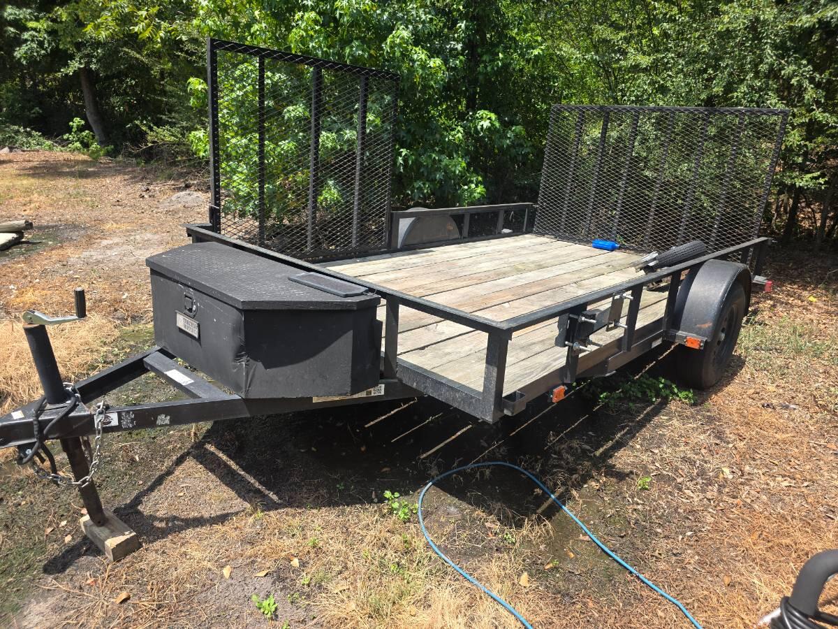 2024 Carry-On 7x12 utility trailer