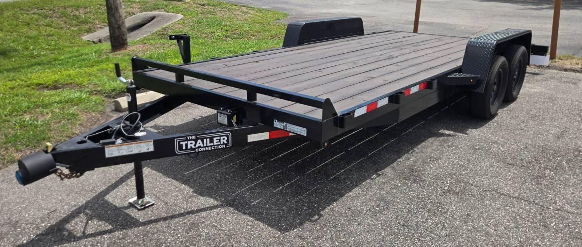 2026 Triple Crown Trailers 18' Dovetail Carhauler
