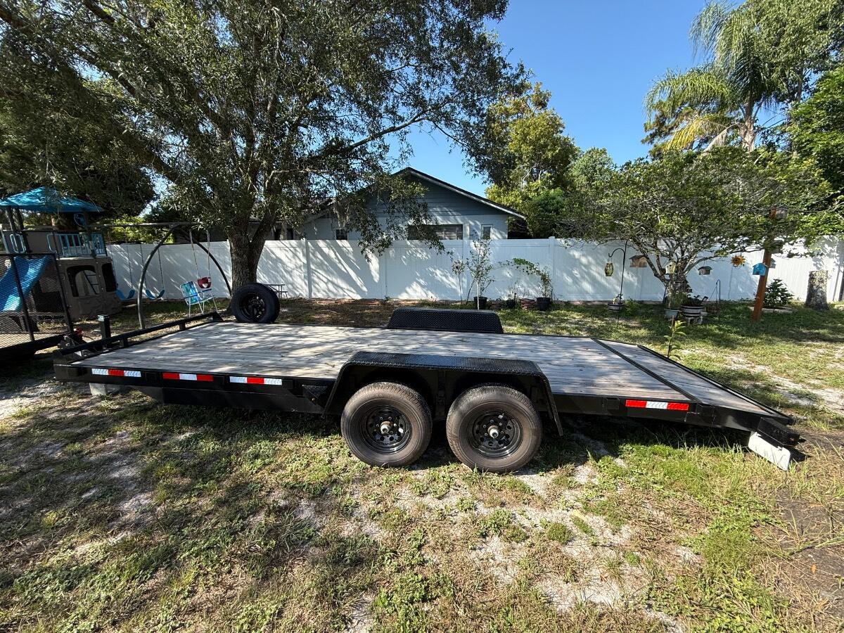 2026 Down 2 earth 20&rsquo; car/utility hauler