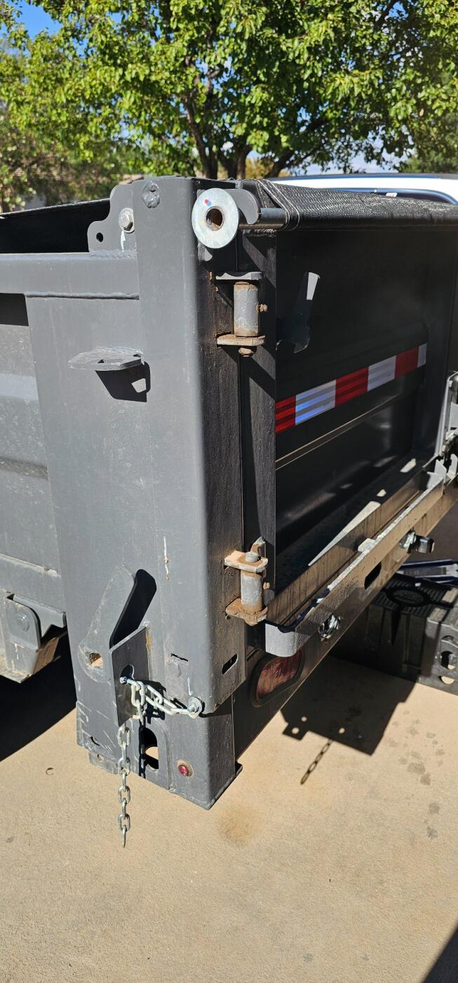 2025 Silverline Dump Dump trailer with spreader