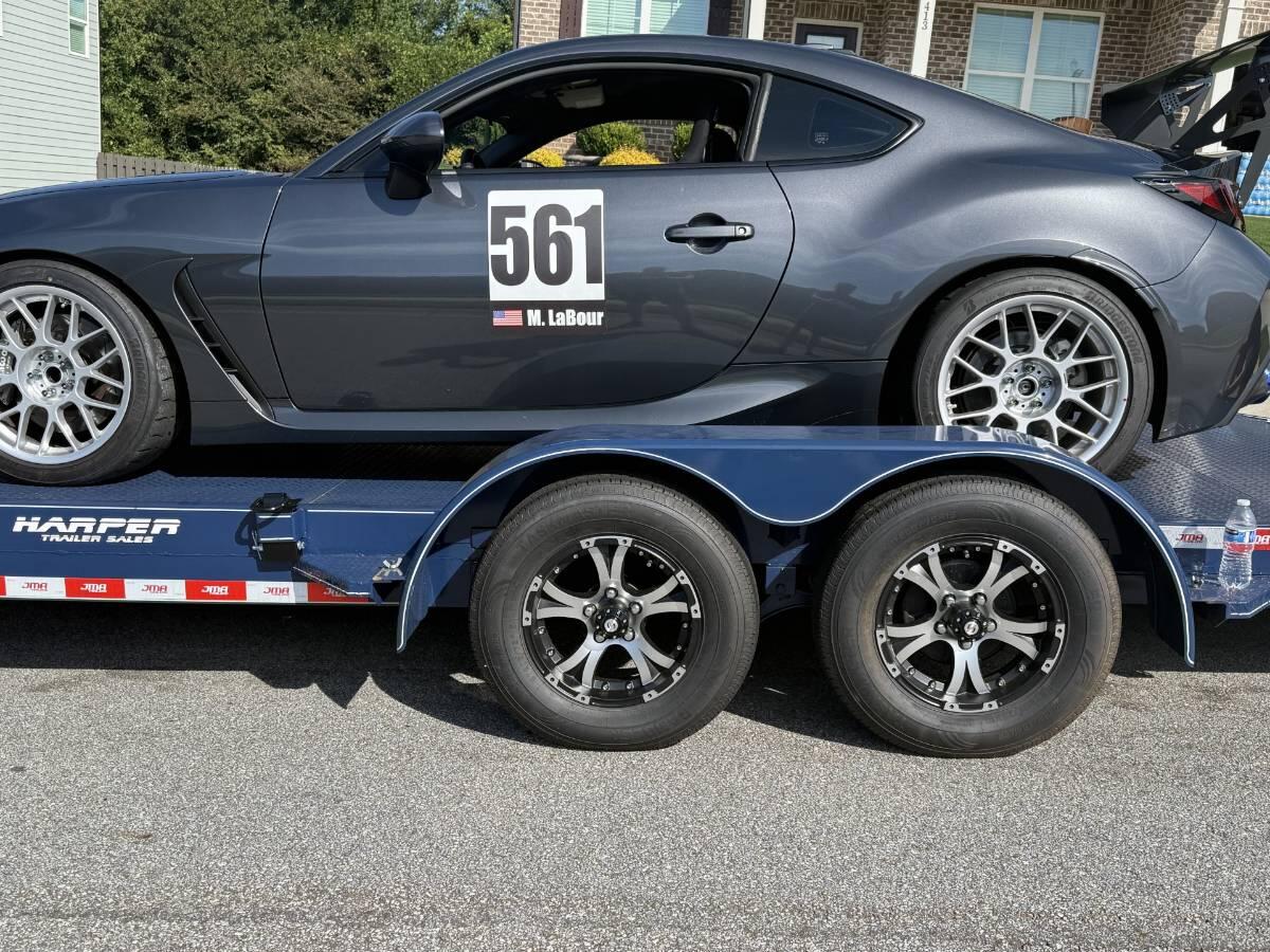 2025 Deluxe 82X20 with Race car Ramps
