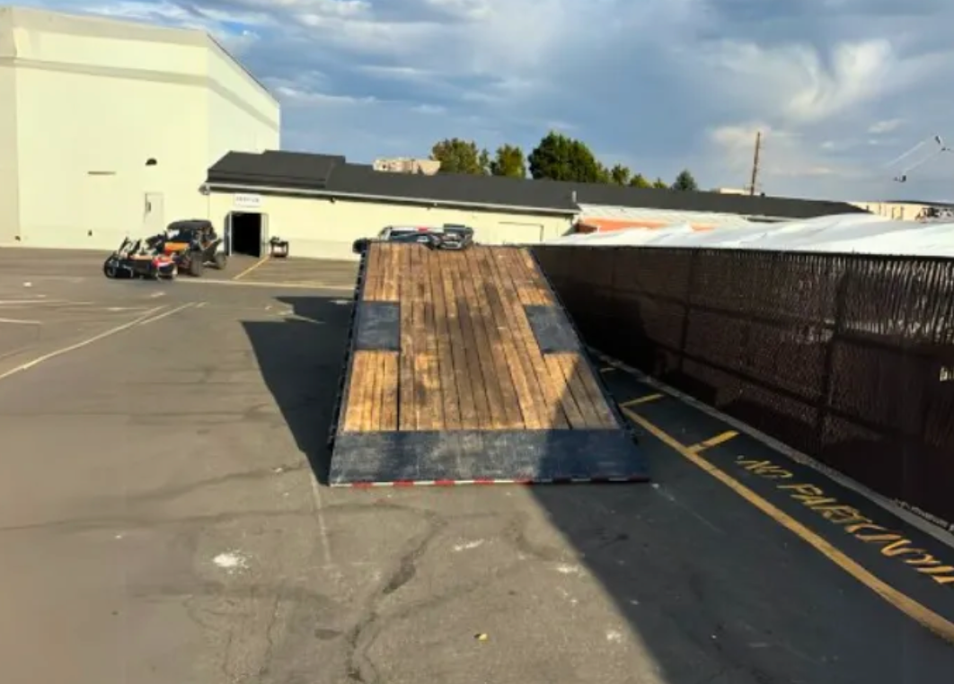 2023 22' PJ Hydraulic Tilt Deckover