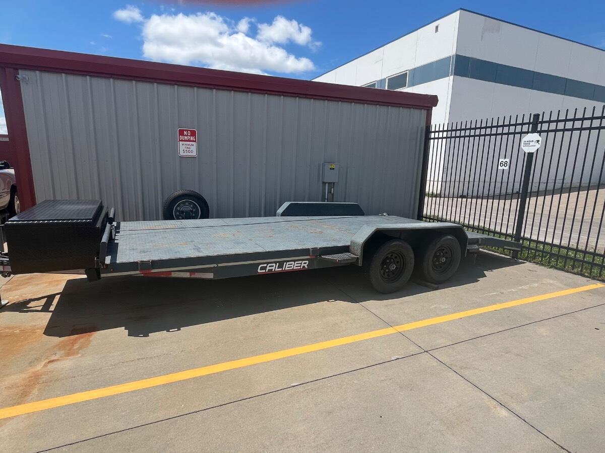 2021 Caliber 20ft car hauler with winch