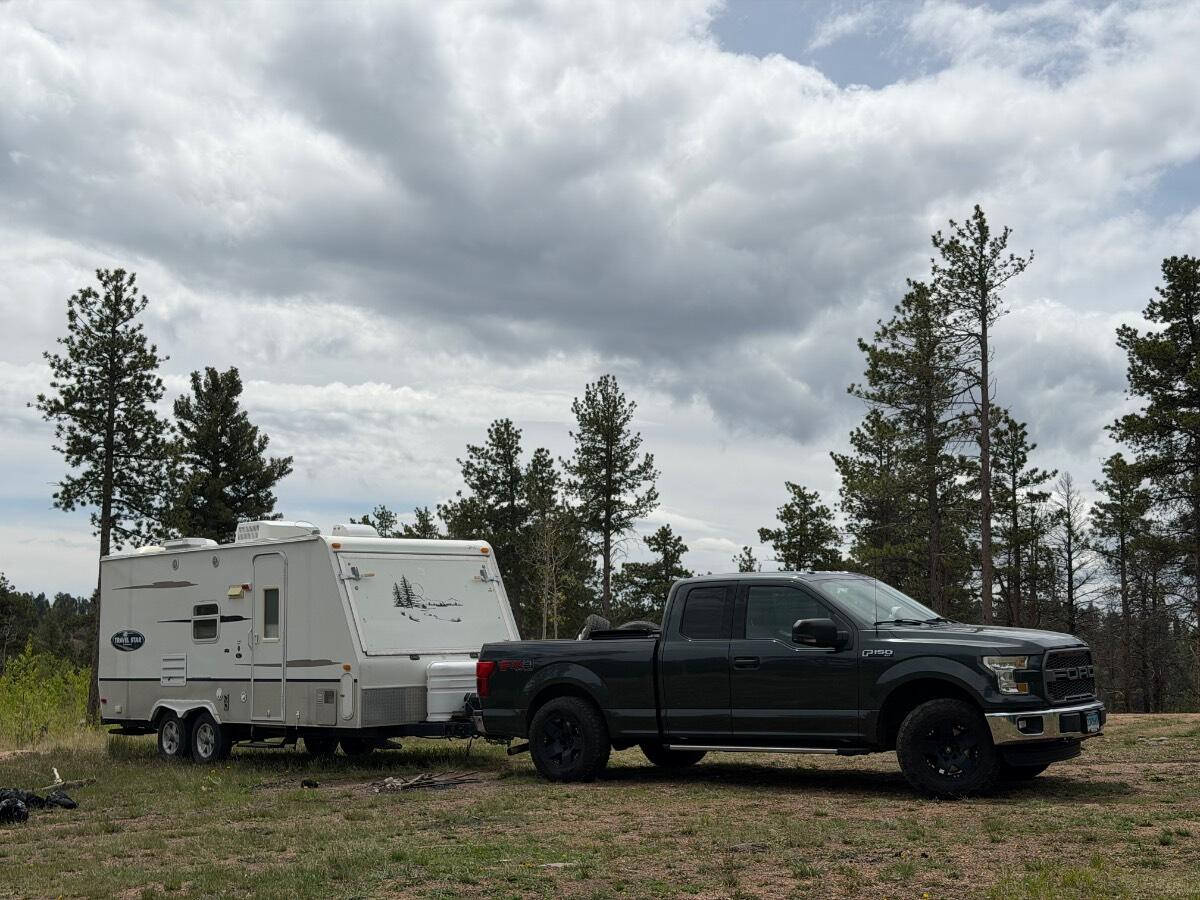 2007 StarCraft Travel Star Camper with pop out bunks