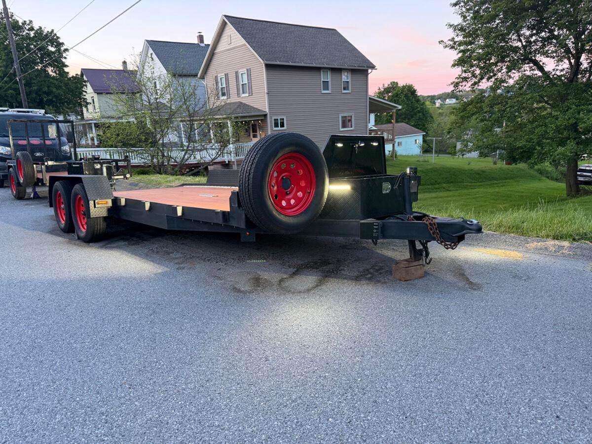 2014 Lawrimore 18 foot car hauler with straps