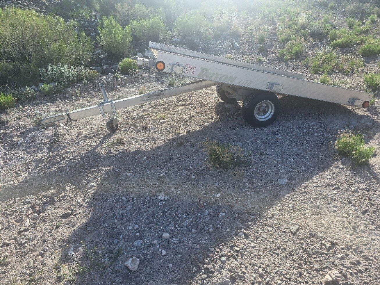 1997 Triton lite 4 4X8 Tilt Deck Utility trailer