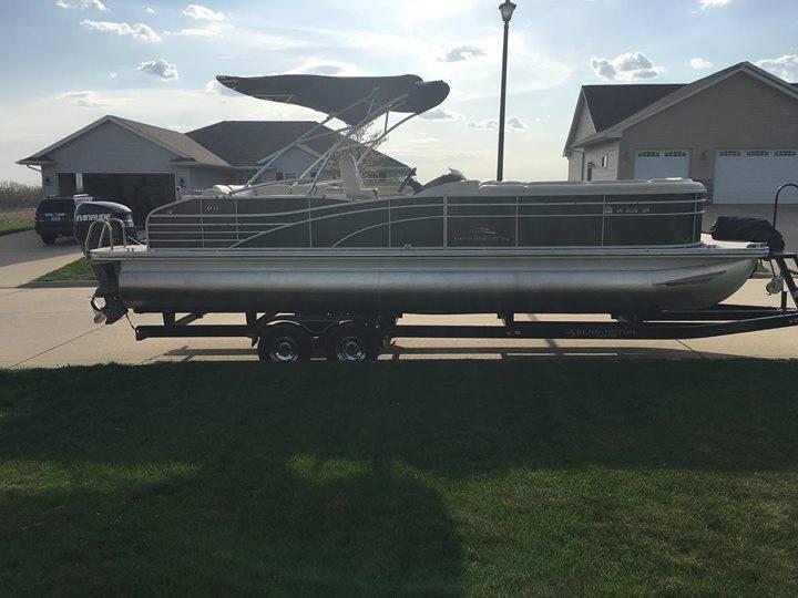 2015 Herritage Tritoon trailer