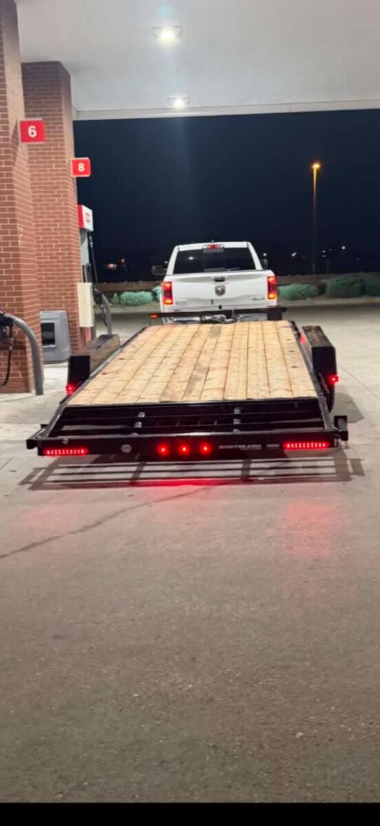 2024 Royl Car hauler with ramps