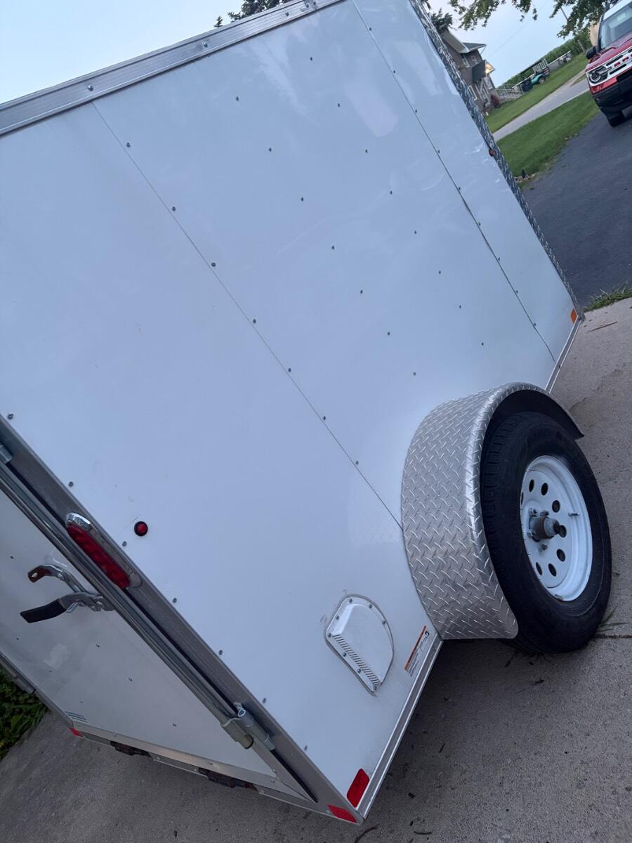 2023 Patriot 5x8 enclosed w door ramp