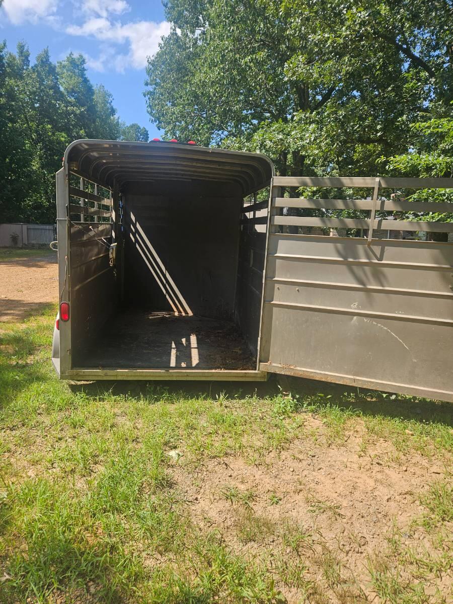 2009 Big tex Horse trailer, two horse slant