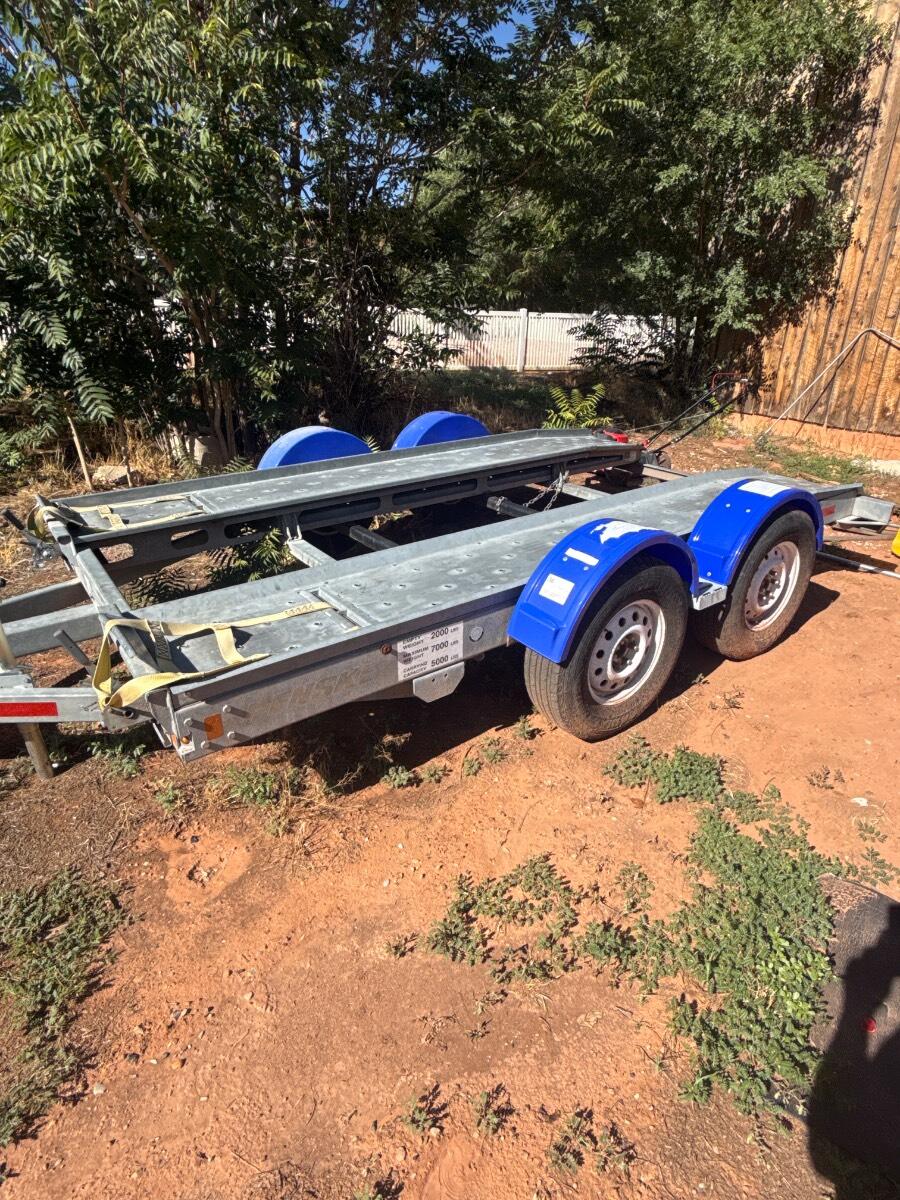 2018 Dethmers manufacturing company Car hauler with easy use ramps