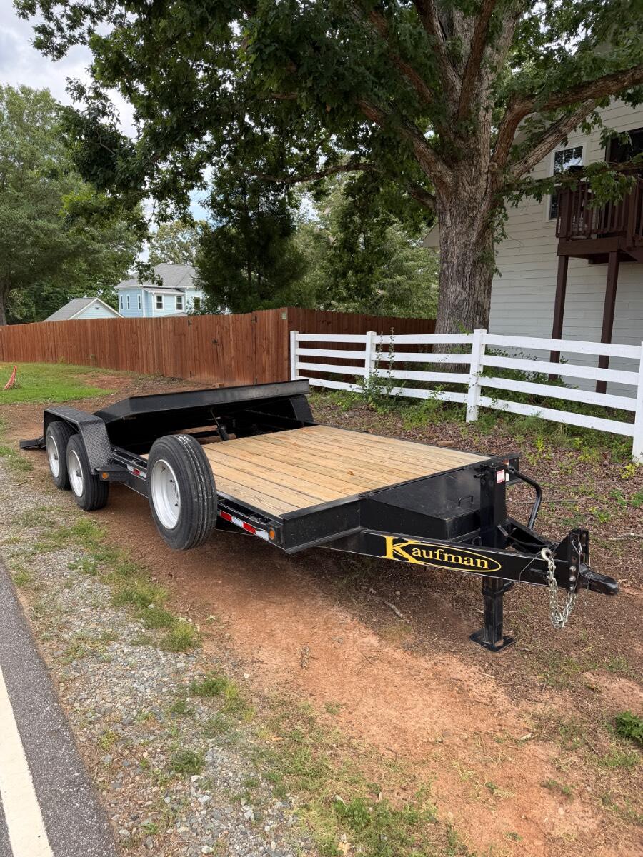 2025 Kaufman 22’ tilt trailer