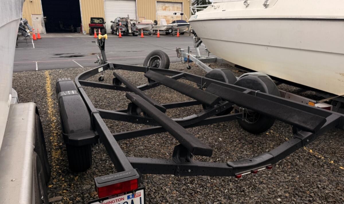 2023 Shoreland'r MIDI Jet Boat Trailer