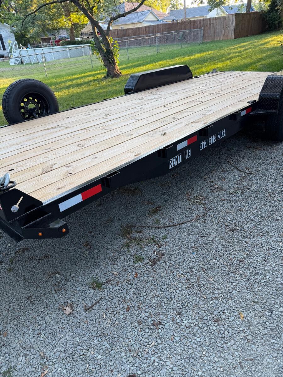 2026 B&R 22ft x 83” car hauler
