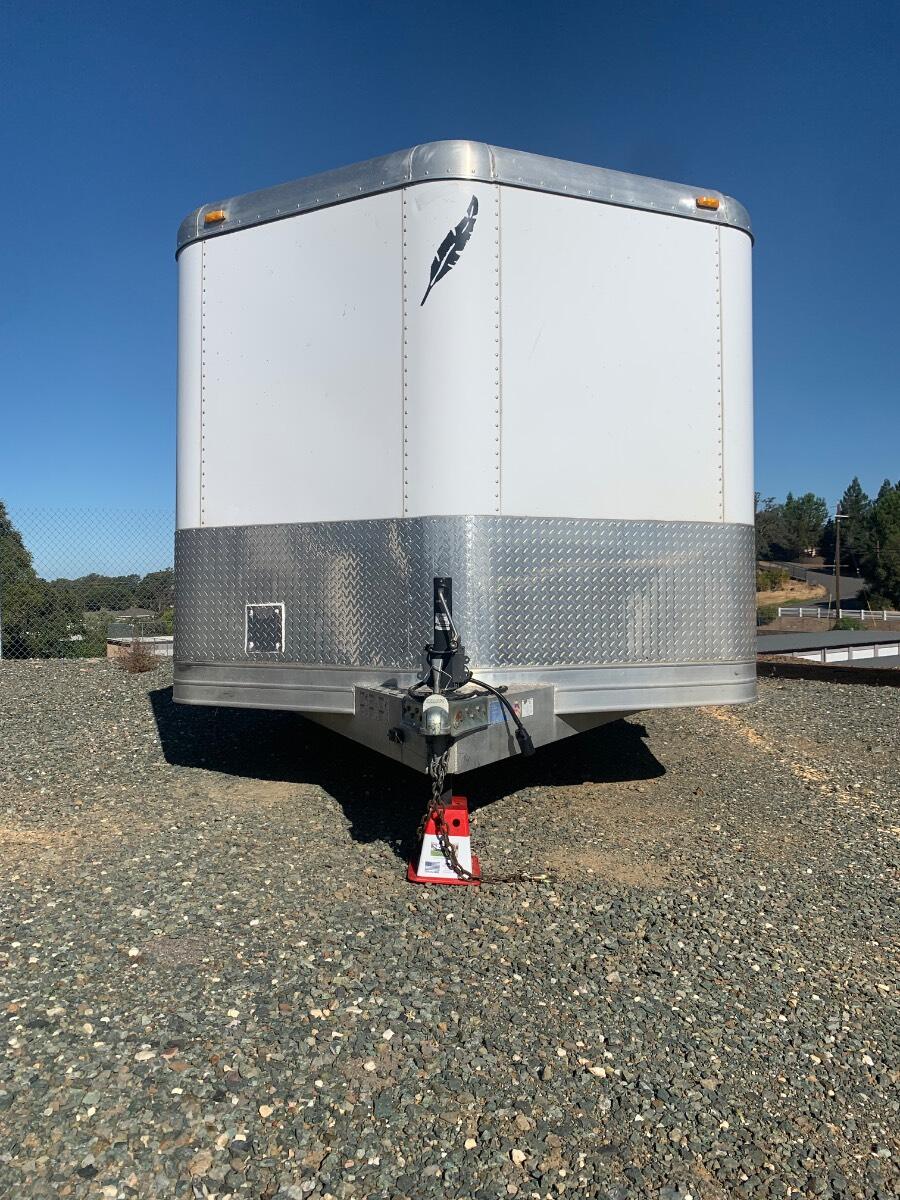 2005 Featherlite Car Hauler/moving trailer