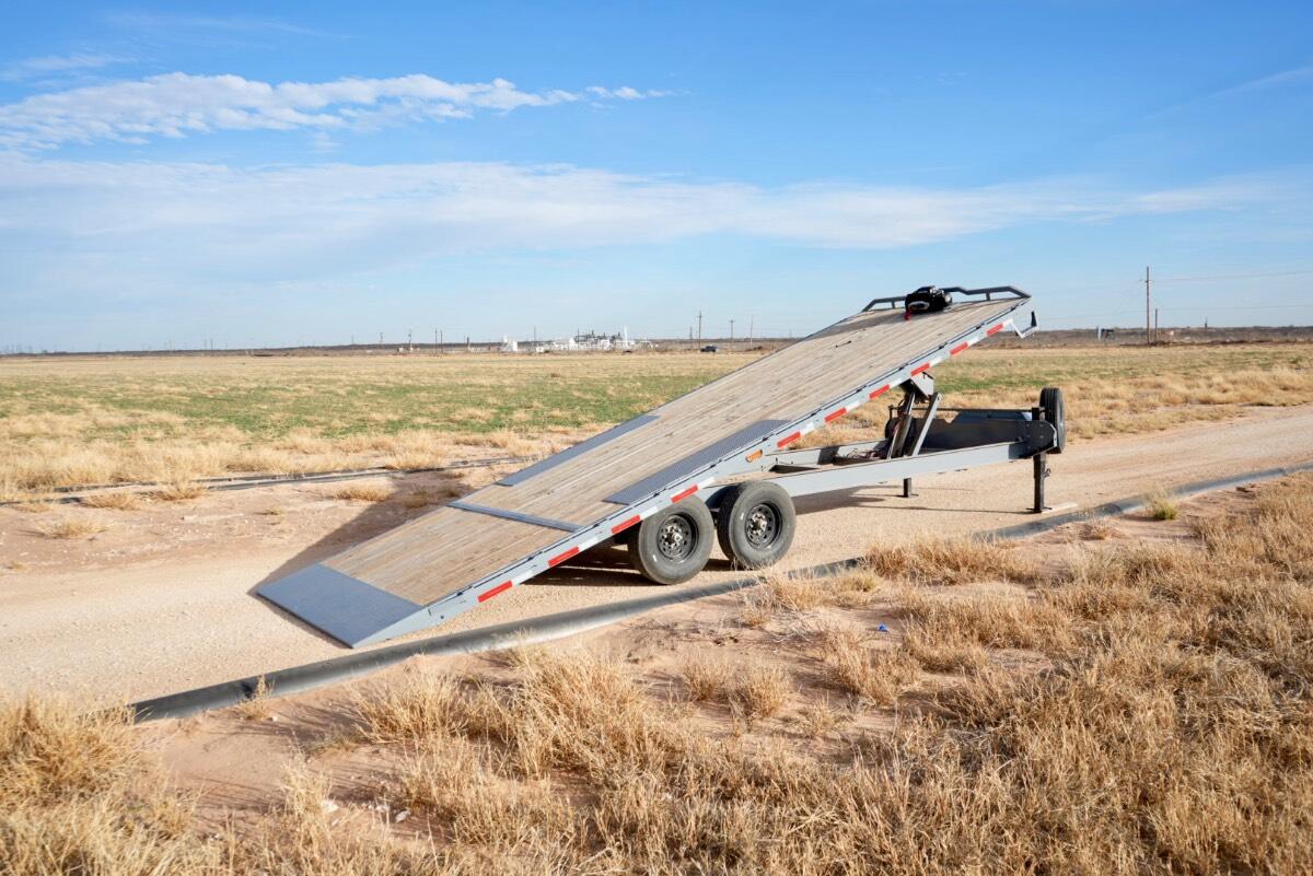 2025 RawMaxx 26’ 14K Deckover Tilt