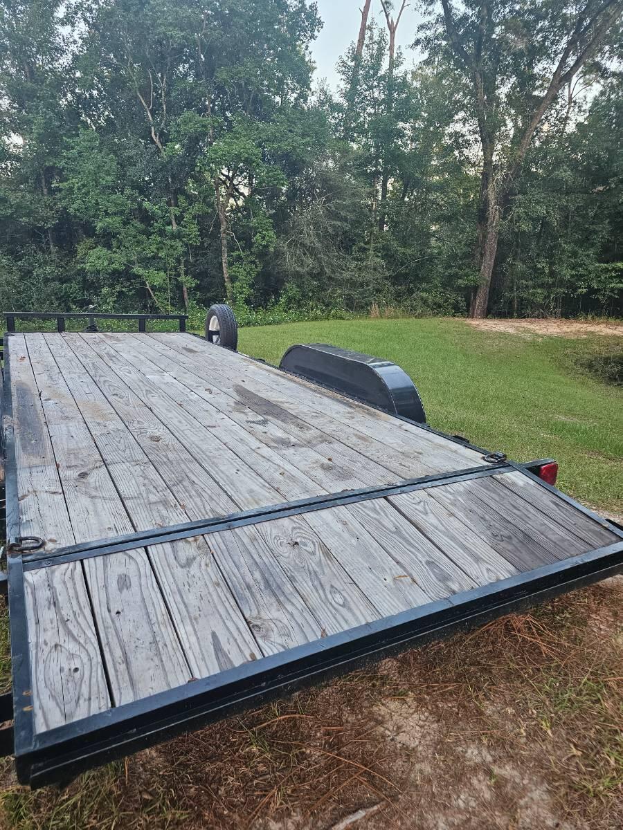 2025 J&J Car hauler with dove tail