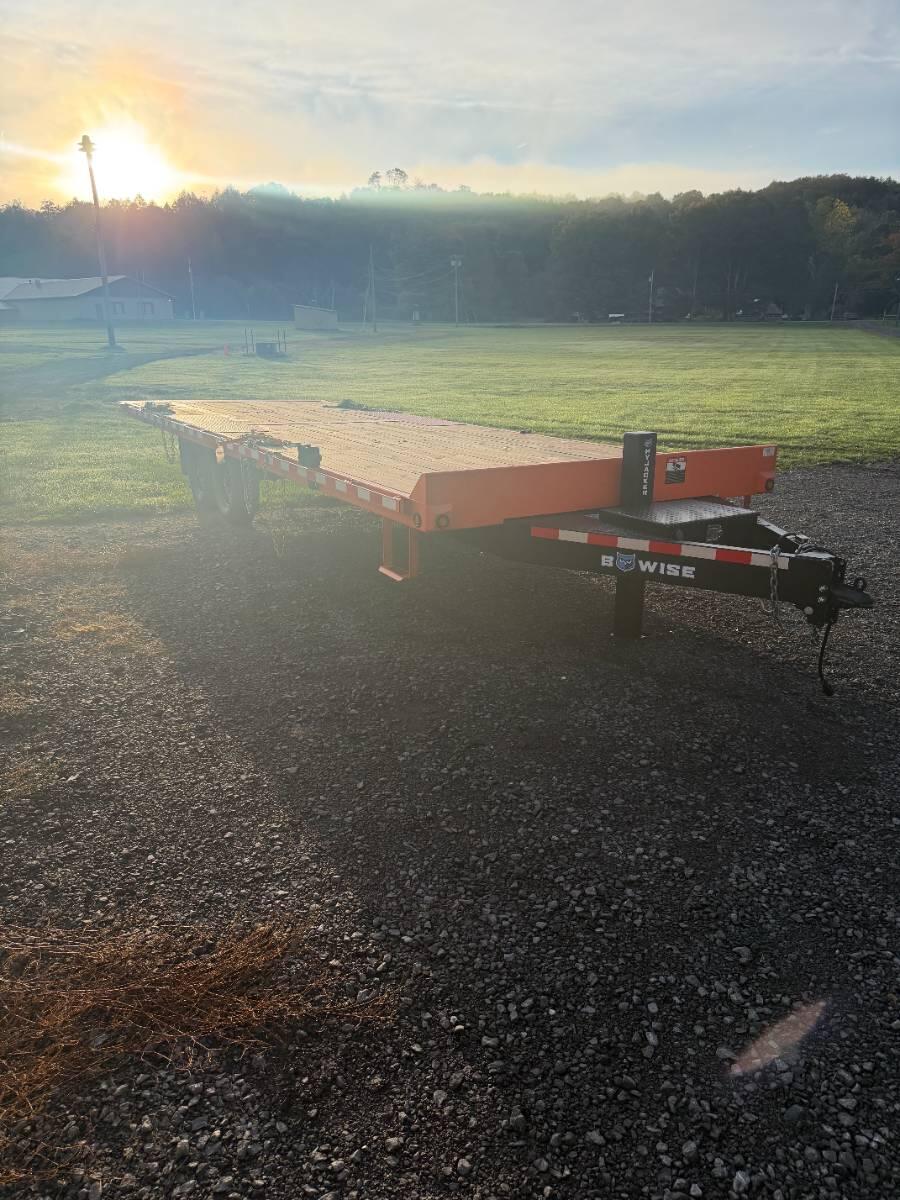 2025 B-Wise 24' Hydraulic Tilt-Deck