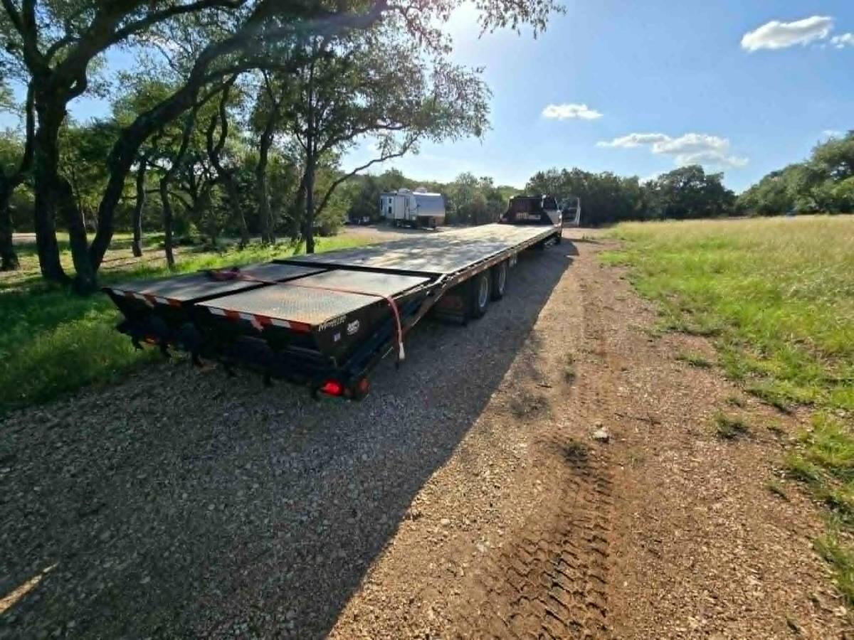 2019 PJ trailer gooseneck 40' Flatbed gooseneck