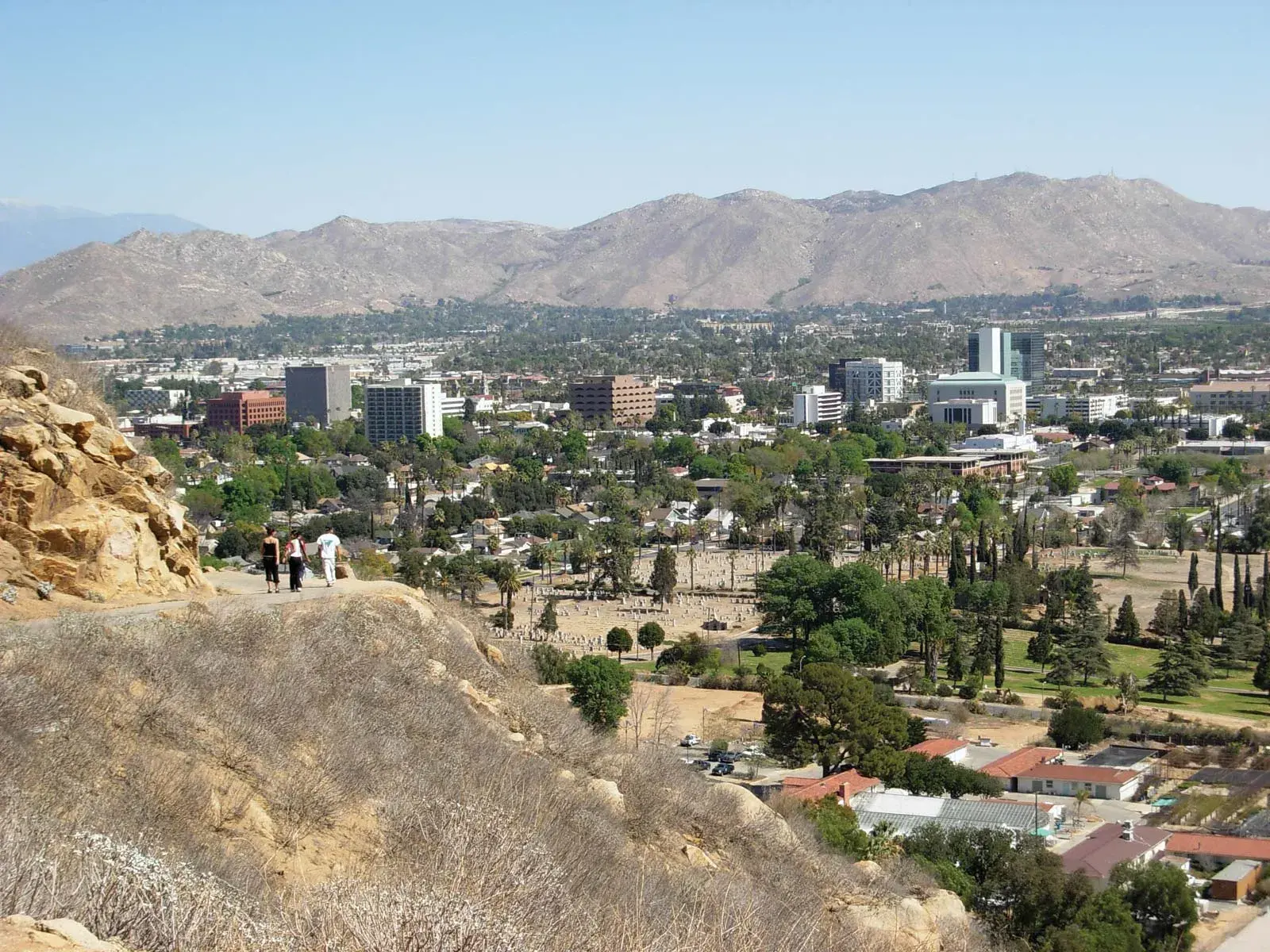 Trailer rental in the Corona area